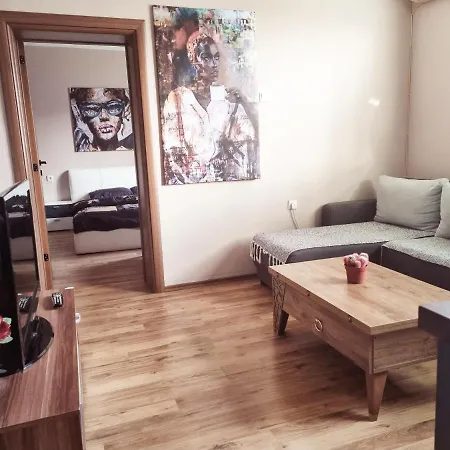 Elisa 20b Center-skopje * 스코페